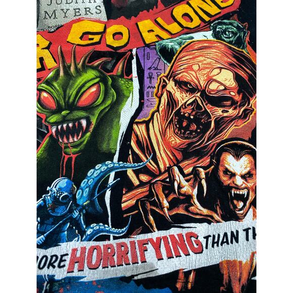 Universal Studios Halloween Horror Nights Shirt Never Go Alone 2022 Small - Picture 6 of 9